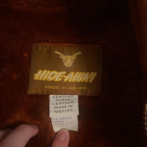 Vintage Genuine Leather Heavy faux fur-lined coat with matching gloves - Picture 2 of 8